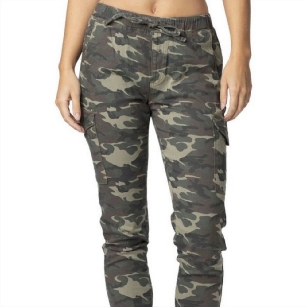 Almost Famous Camo Cargo Joggers NWT